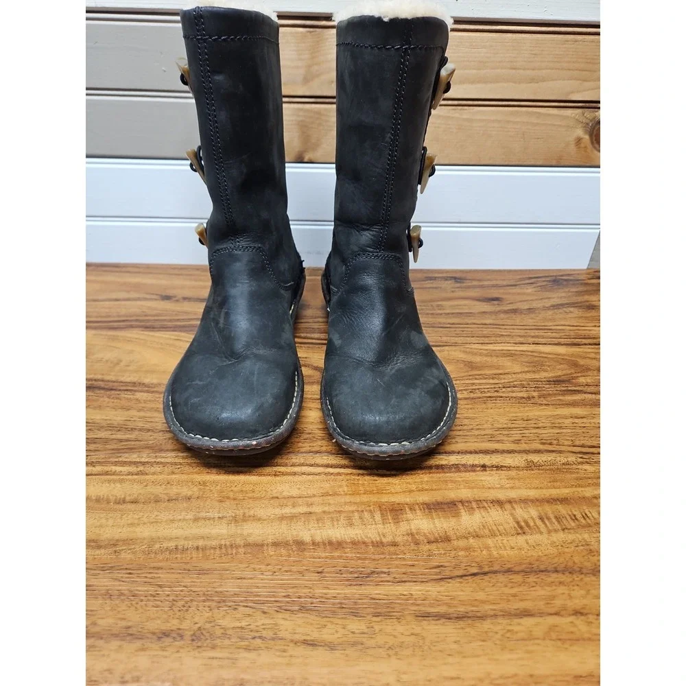 UGG kona women